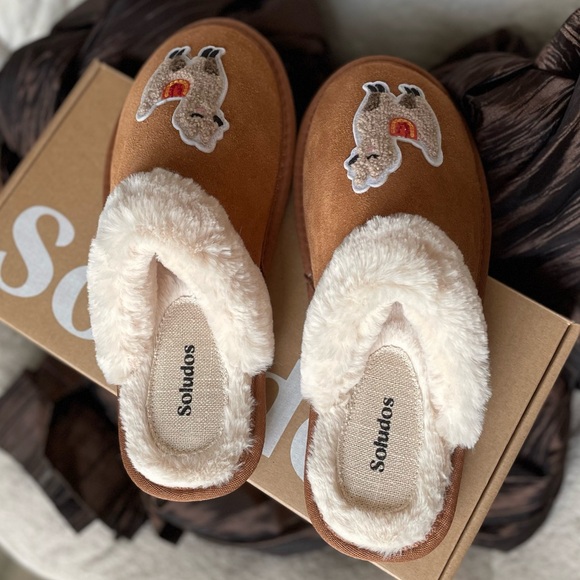NIB Soludos Llama Cozy Slipper in Tan - Picture 6 of 8